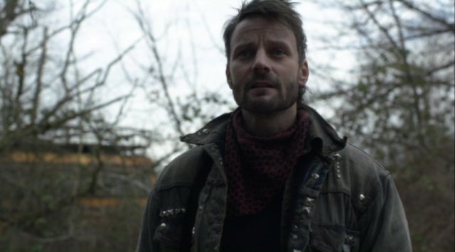 Falling Skies S2x08 - Ryan Robbins has lots of screen time in Death March