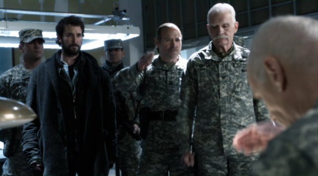 Falling Skies S2x10 - A chat with General Bressler on the price of liberty