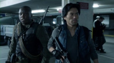Falling Skies S2x10 - Anthony and Dai get ready for action