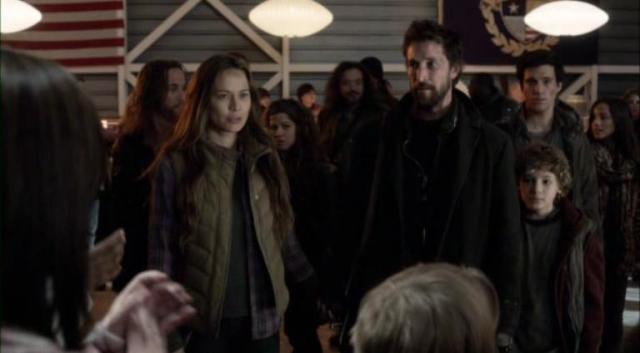 Fallingskies S2X09 Arrival Applaus