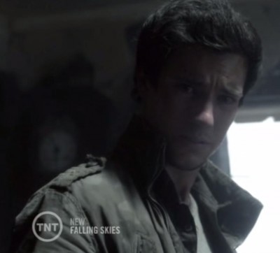 Falling Skies S3X06 Hal reacting to Tom