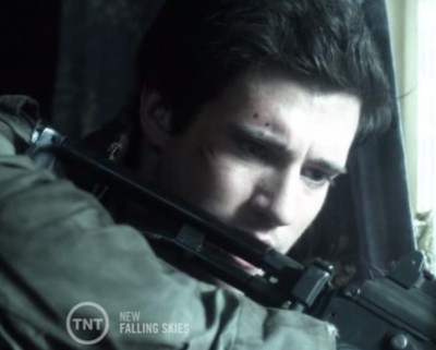 Falling Skies S3X06 Hal struggles