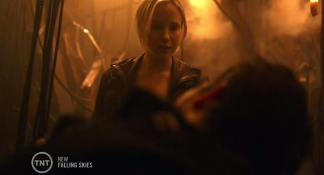 Falling-Skies-S3X08-Alien-ship-with-Karen.