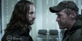 Falling Skies S3x07 Pope and Weaver