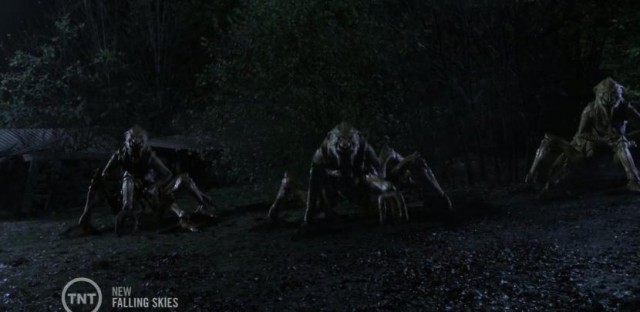 Falling Skies S3x07 skitters moving on Tom