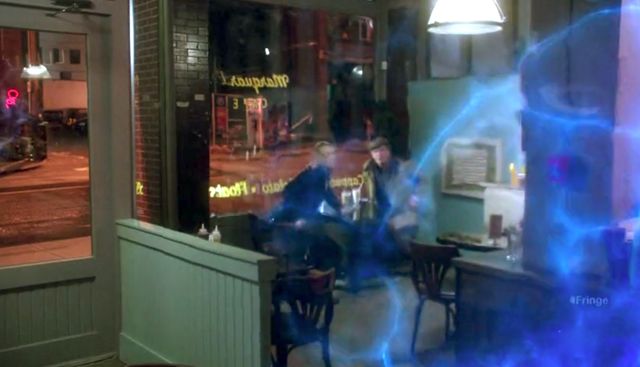 Fringe S4x04 Subject 9 - Blue energy field appears in diner