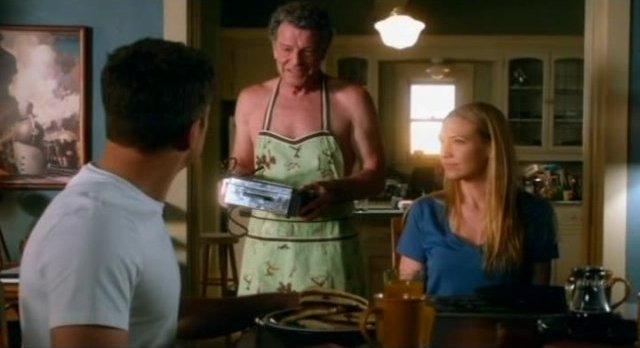 Fringe S4x08 - Walter in his lovely apron