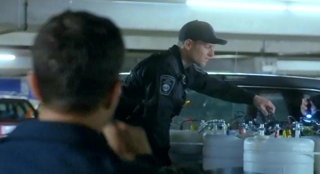 Fringe S4x10 Bomb found in Courthouse