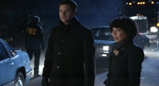 Fringe S4x12 - Astrid with Peter at the scene