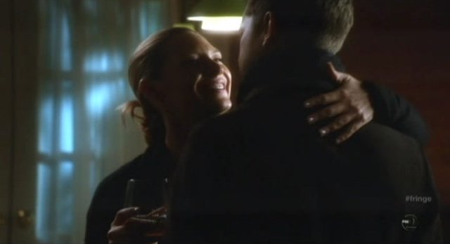 Fringe S4x12 - Olivia and Peter are happy together