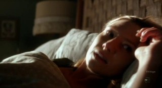 Fringe S4x12 - Olivia wakes troubled from the dream