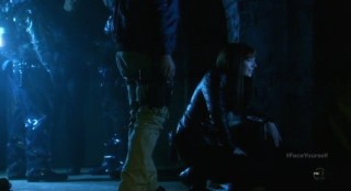 Fringe S4x17 - Trademark dark tunnel sequence