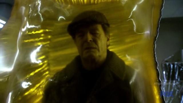 Fringe S4x19 - Walter Bishop in Amber