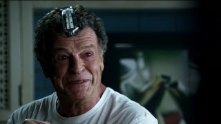 Fringe S5x02 - Walter's funny face with the complicated name device on his head