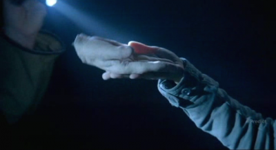 Fringe S5x07 - William Bell's severed hand