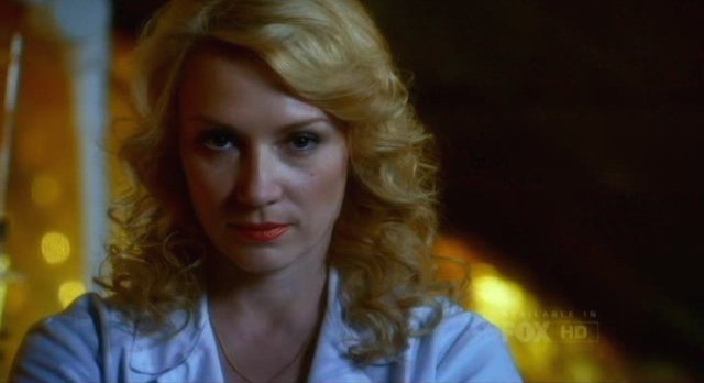 Fringe S5x09 - Doctor Carla Warren is in Walters mind