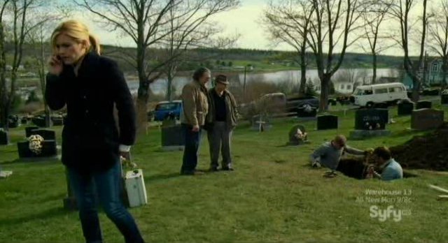 Haven S3x01 - At the Potters Field plot 301 grave site in Haven