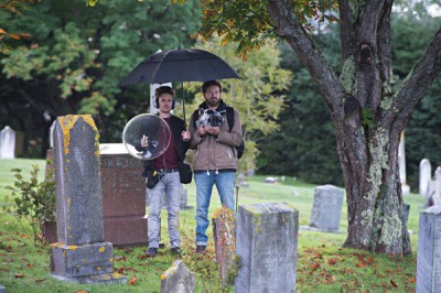 Haven S4x11 - The Darkside Seekers in the Haven cemetary