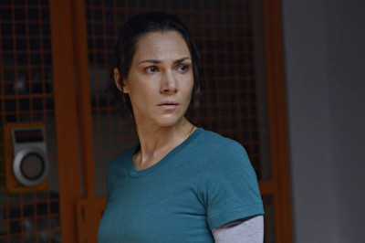 Helix S1x05 - Dr Walker sees the horror in her mind!