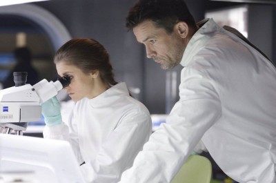 Helix S1x06 - Alan knows chemistry and seeks answers in the lab with Sarah