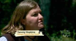 Hollywood Treasure S2x03 - Tammy Hopkins has Katniss Bow and Arrows from The Hunger Games