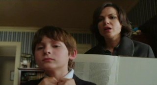 Once Upon A Time S1x02 -In Henrys room - Where are the missing pages?