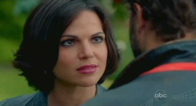 Once Upon A Time S1x02 - Mayor Regina is not to be trusted