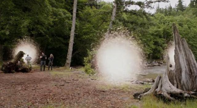 Primeval New World 01x12 Returning through