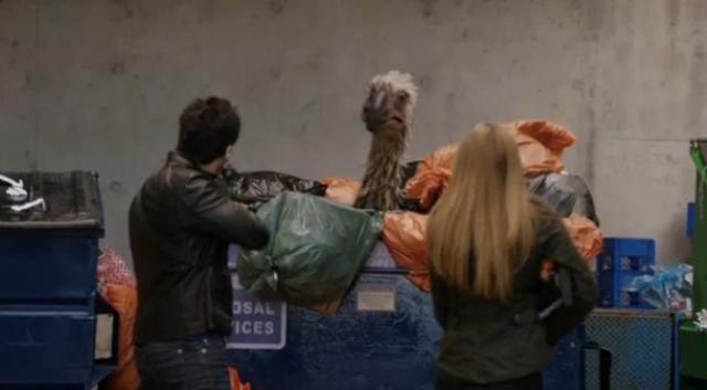 Primeval New World S1X10 Bird like dino shows itself