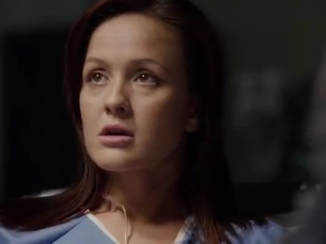 Primeval New World S1x13 - Toby chats with Lt Leeds who arrives at her hospital bed