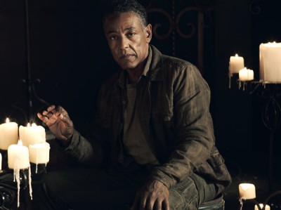 Revolution S2x01 - Giancarlo Esposito as Major Tom Neville