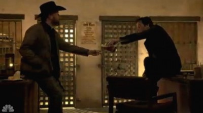 Revolution S2x05 - Texas Ranger Fry and Miles have a drink discussing the Patriots