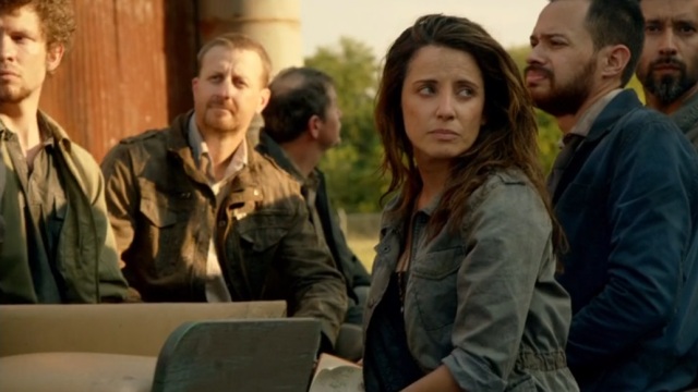 Revolution S2x06 - Bonnie Webster and the Patriot Press Corp arrive in Willoughby for the trial of Monroe