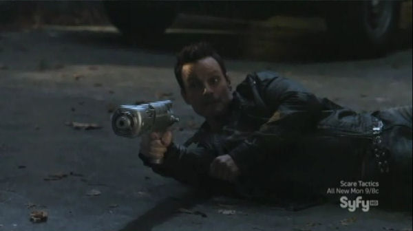 Sanctuary S4x06 Homecoming - Action-Henry