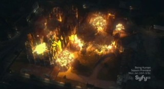 Sanctuary S4x13 - Explosion at home