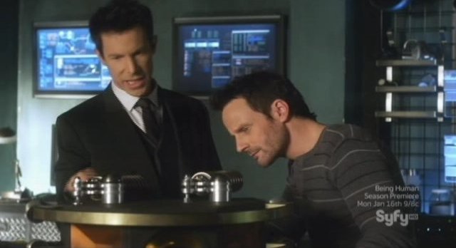 Sanctuary S4x13 - Tesla and Henry with the device