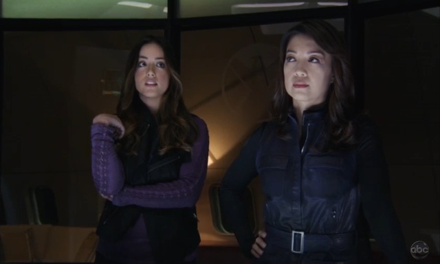 Agents of SHIELD S1x01 - Agent Skye and Agent May will work together to help the Hooded Man