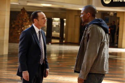 Agents of Shield S1x01 - MARVEL'S AGENTS OF S.H.I.E.L.D. - "Pilot" (ABC/Justin Lubin)CLARK GREGG, J. AUGUST RICHARDS