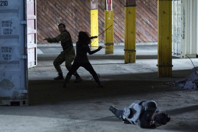 Agents of Shield S1x10 - Agent Melinda May in action against the Centipede super soldiers