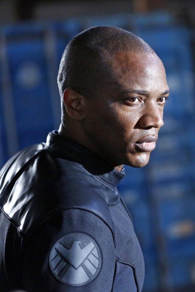 Agents of Shield S1x10 - Mike Peterson helps our heroes