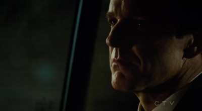 Agents of Shield01x11 Coulson in back of docs car