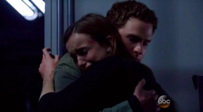 Agents of SHIELD - S1x14 T.A.H.I.T.I. - FitzSimmons Crying