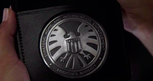 Agents of SHIELD - S1x17 - End of the Beginning - Badge