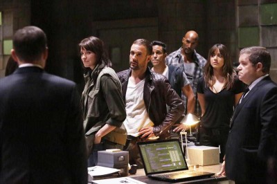Agents of SHIELD S2x01 - The Shadows Team