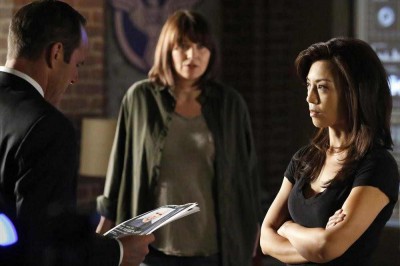 Agents of SHIELD S2x01 - Coulson, Melinda May and Agent Hartley