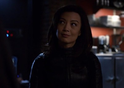 Agents of SHIELD S2x05 - Melinda May lets the team known Bobbi and Lance were married