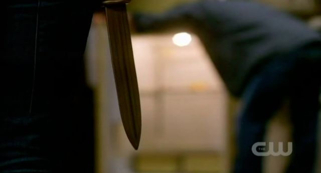 Supernatural S7x13 - Emma drops the knife from her sleeve to kill daddy