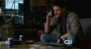 Supernatural S7x17 - Dean gets a phone call