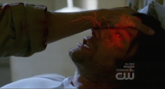 Supernatural S7x17 - Sam being electrocuted