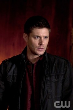 Supernatural S7x18 - Jensen Ackles as Dean in Party On, Garth